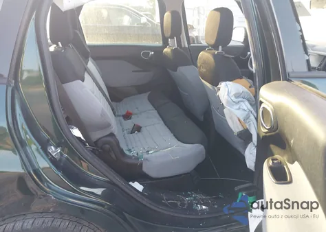 2014 Fiat 500L Easy z USA, uszkodzony, nr VIN ZFBCFABH8EZ003450